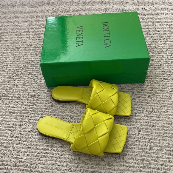 Bottega Veneta Shoes - BOTTEGA VENETA light green Intrecciato Lido Sandals